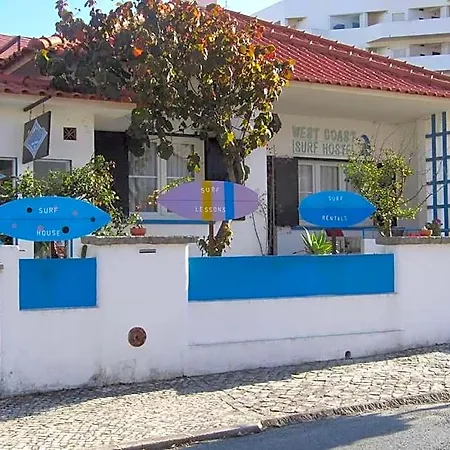 West Coast Surf Albergue *