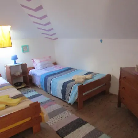 West Coast Surf Hostal *