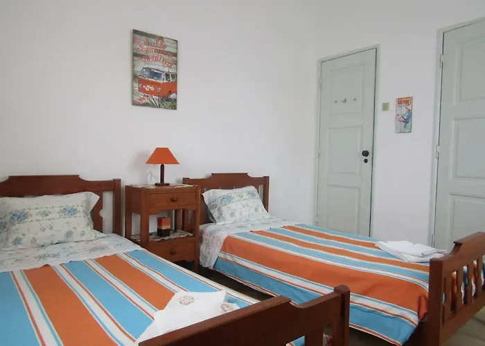 West Coast Surf Albergue *