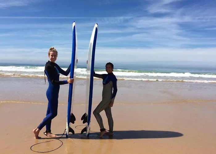 West Coast Surf Albergue *